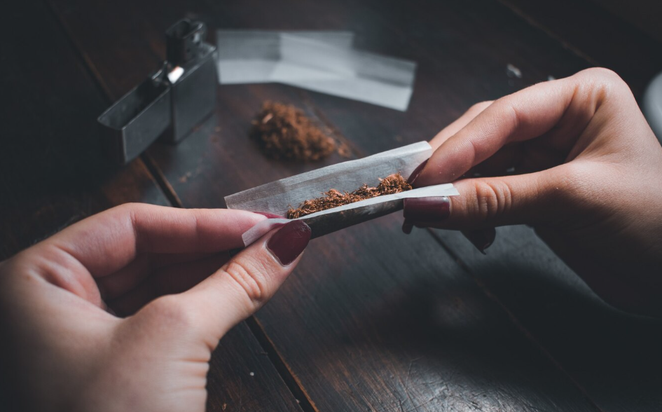 Lifting Your Spirits: How Smoking A Spliff Can Improve Your Mood